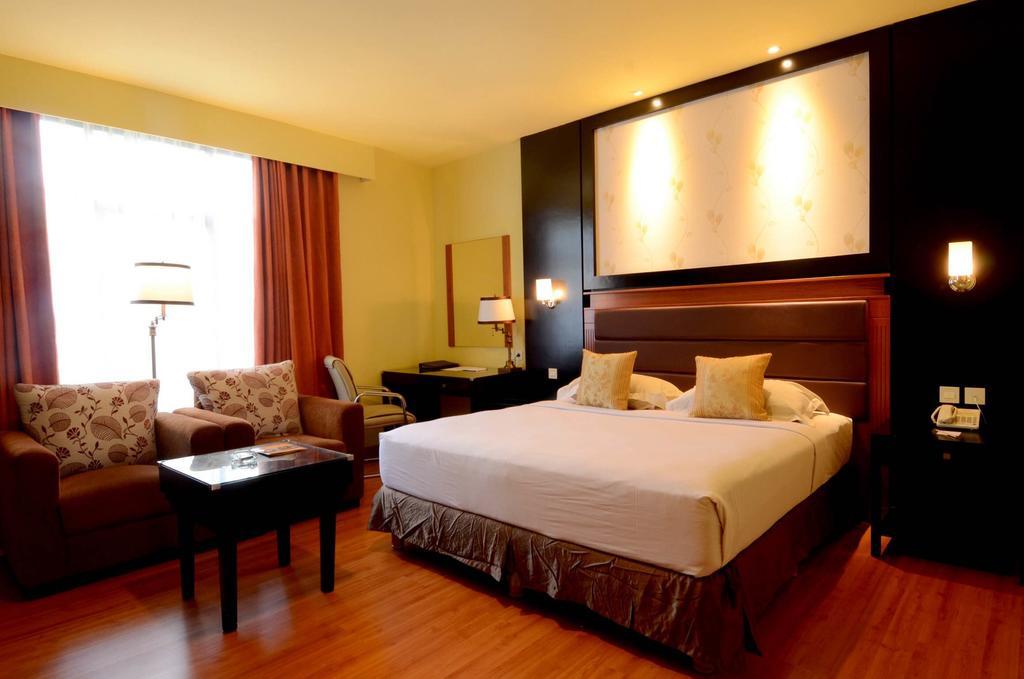 Sari Ater Kamboti Hotel בנדונג מראה חיצוני תמונה